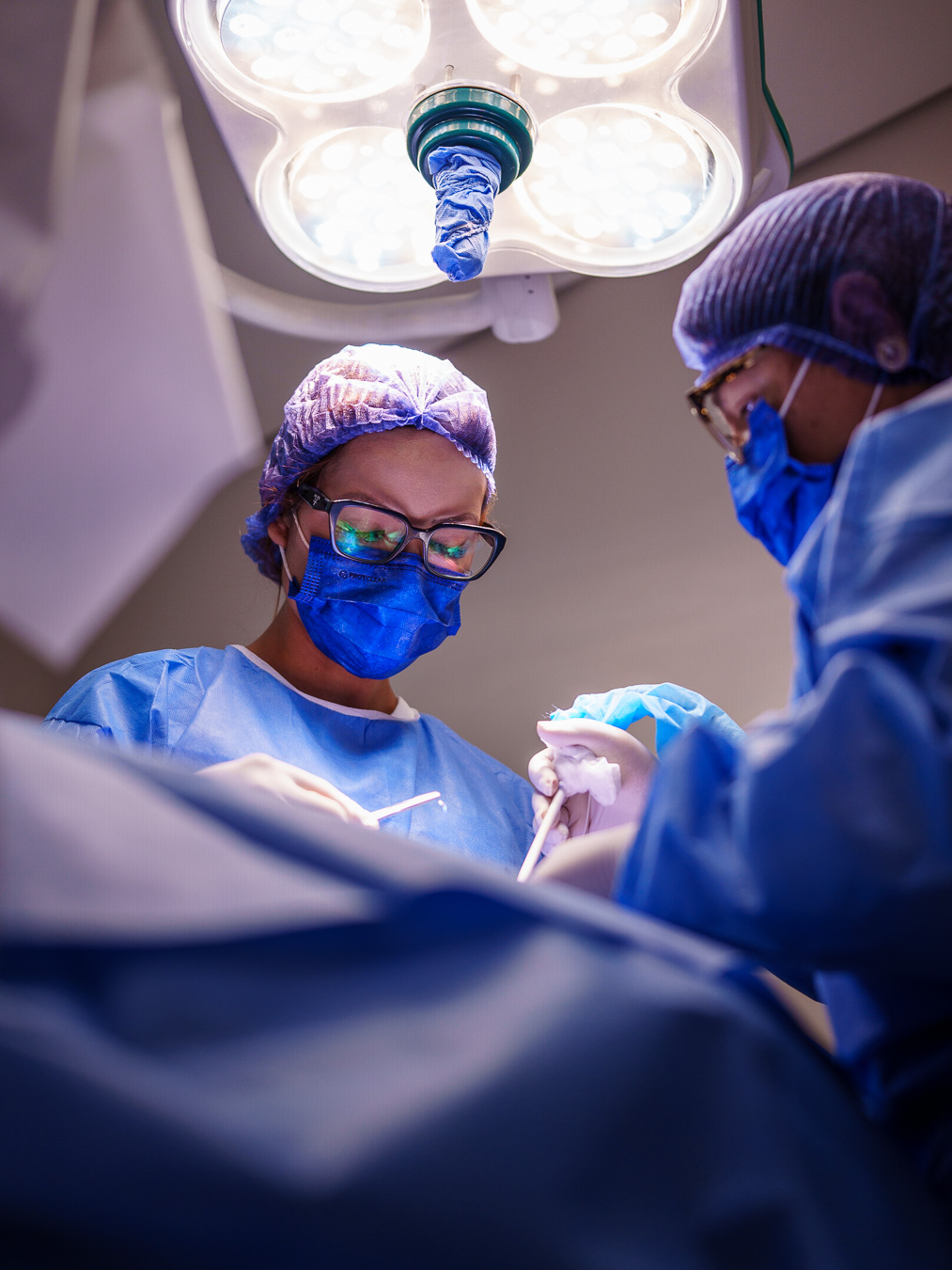 Equipe cirúrgica em campo operatório